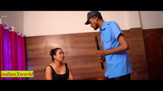 Desi Beautiful Sexy WOman Cheating sex with Security Guard Video