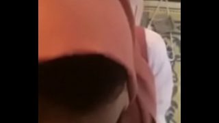 Desi Muslim Bhabhi Giving Blowjob to Her Boyfriend Video