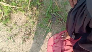 Indian Desi Woman Doggystyle Sex with boyfriend in Outdoor Video