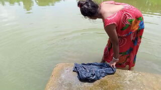 Indian Telugu Sexy Bhabhi Sucking Big Cock And Balls Video