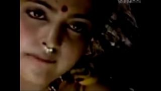 Telugu Actress Romantic Sex - Telugu actress Yamuna Romance in Lonely Train