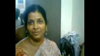 VID-20120716-PV0001-Tenali (IT) Telugu 40 yrs old married hot and sexy housewife aunty showing her boobs to her husband sex porn video