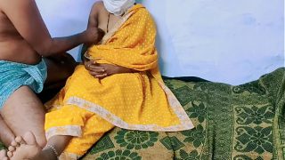 Yellow color sary in sexy Desi wife Video